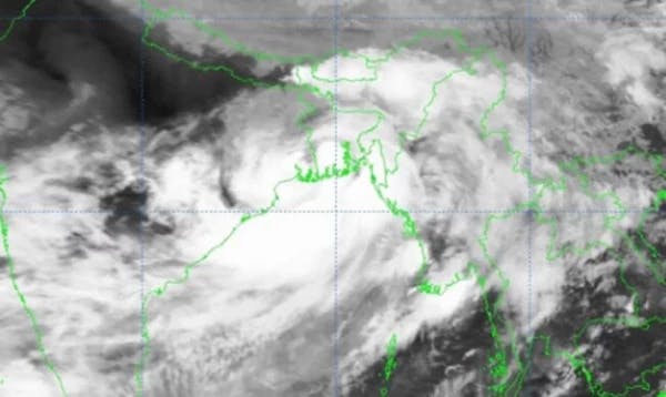 রাতভর তাণ্ডবের পর ঘূর্ণিঝড় রিমাল গভীর নিম্নচাপে পরিণত